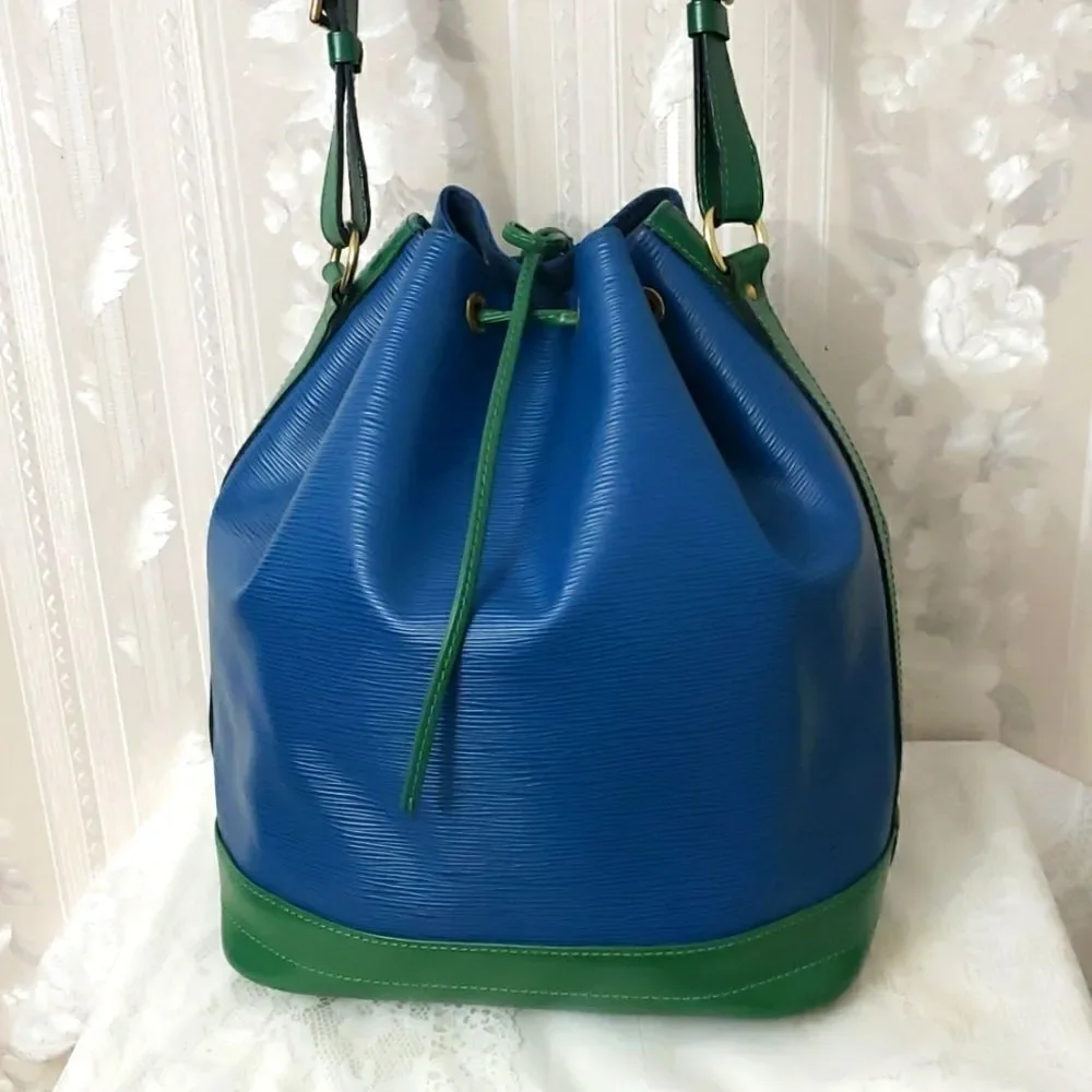 Louis Vuitton Noe MM Epi Leather Bucket bag Colorblock EUC
